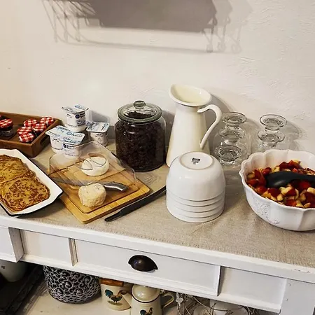 Ker Isari Affittacamere 2*